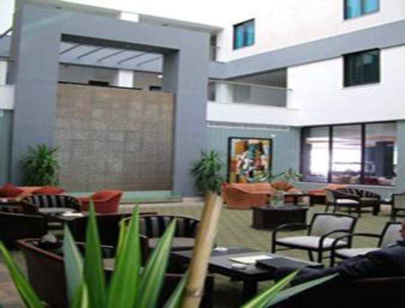 Ramada Hotel & Suites Amã Restaurante foto